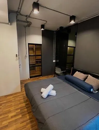 Apartment Cozy 2br Duplex-apartment In Thong Lor